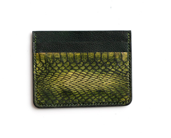Picture of Green credit card wallet 1/1